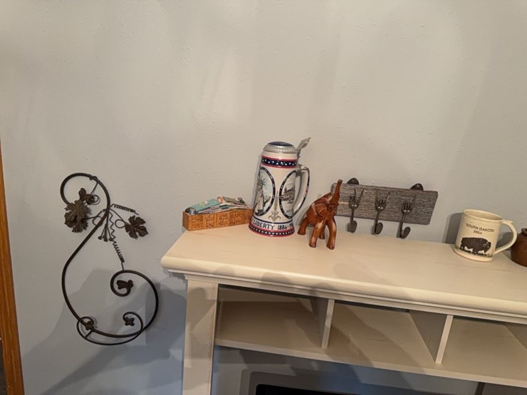 beer-stein-and-other-decorations-image-1