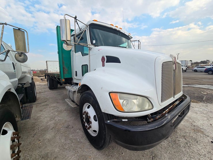 2010-kenworth-t370-image-20