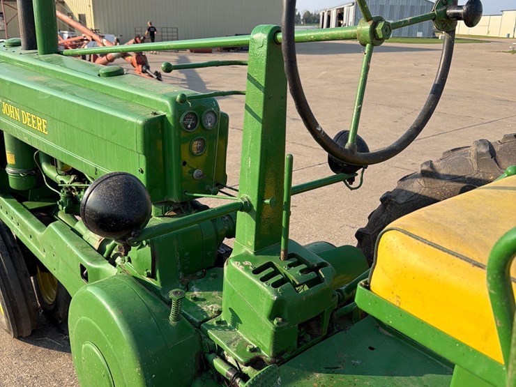 john-deere-b-image-21