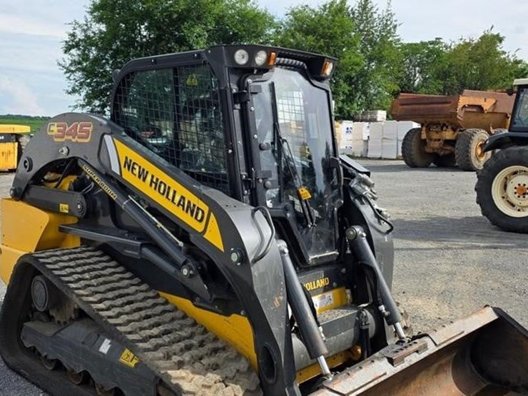 2022-new-holland-c345-image-7