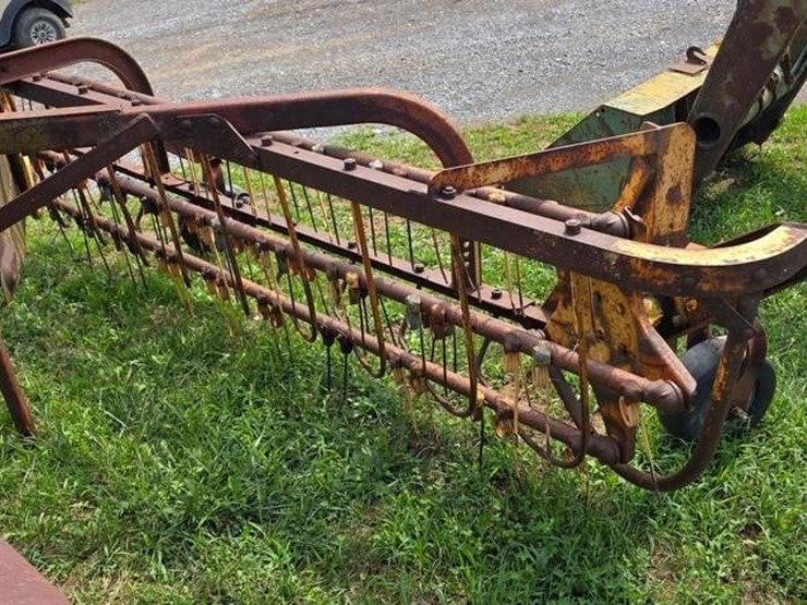 new-holland-57-image-2
