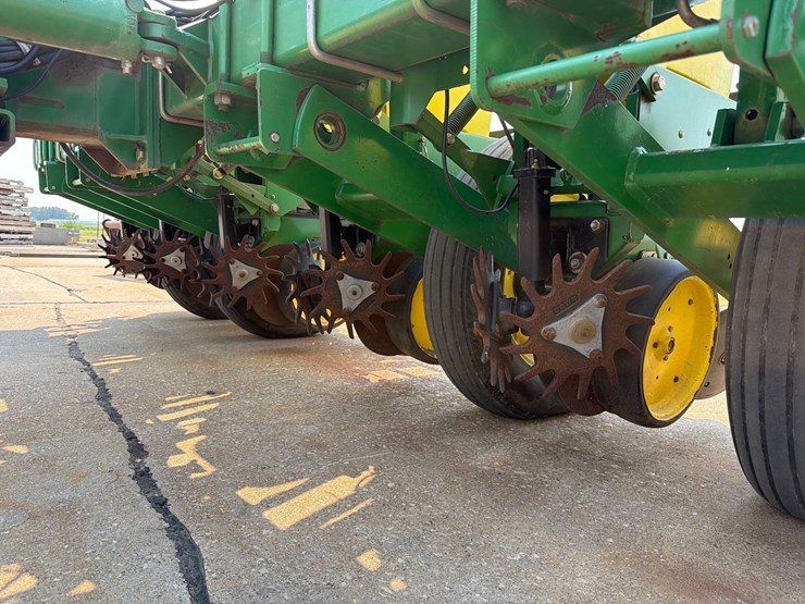 1994-john-deere-7200-image-39