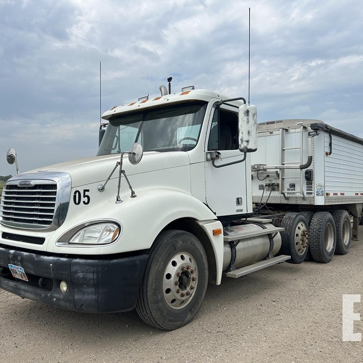 2005 FREIGHTLINER COLUMBIA 120