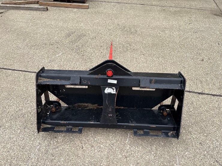 kc-skidloader-3-prong-bale-spear-image-5