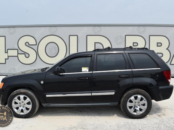 2009-jeep-grand-cherokee-limited-image-2