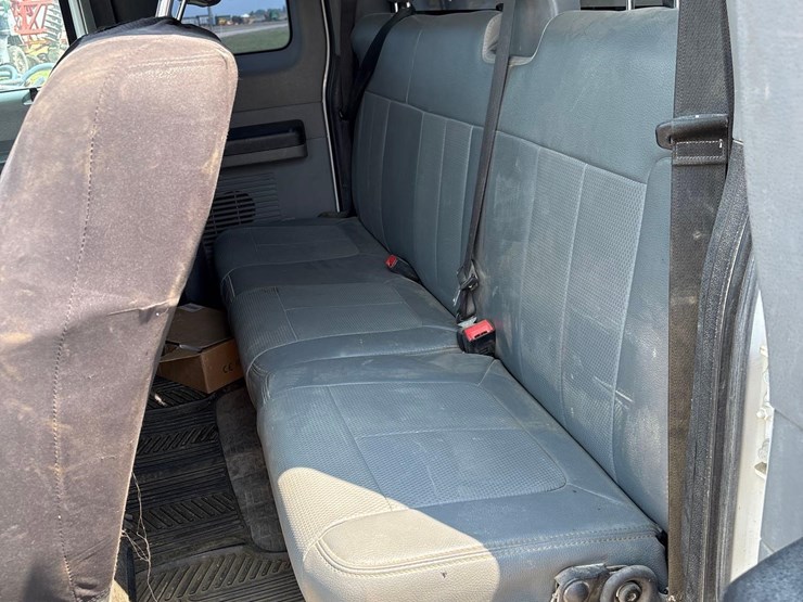 2015-ford-f350-image-35