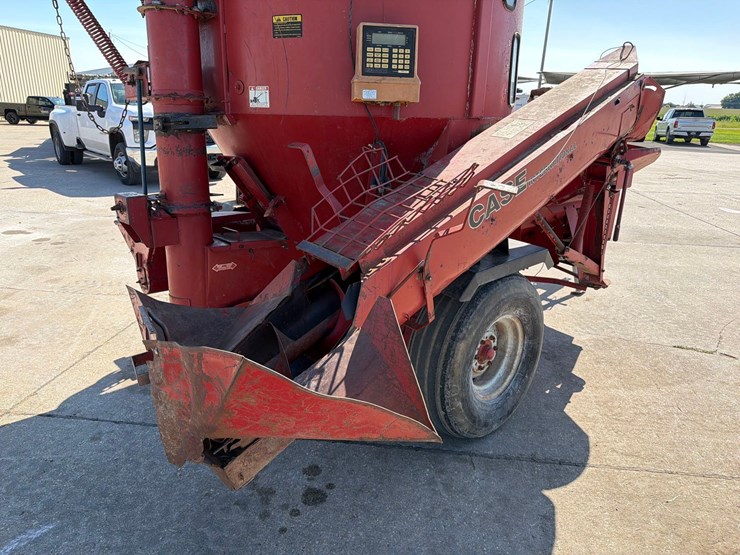 case-ih-1250-image-11