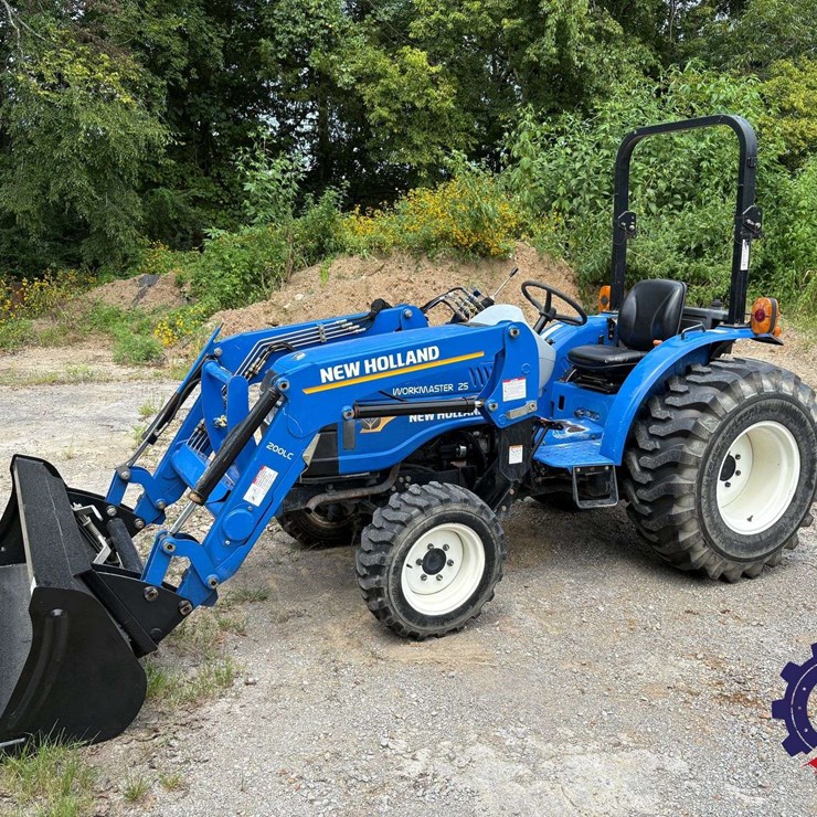 NEW HOLLAND WORKMASTER 25