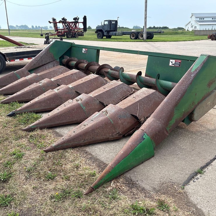 JOHN DEERE 643