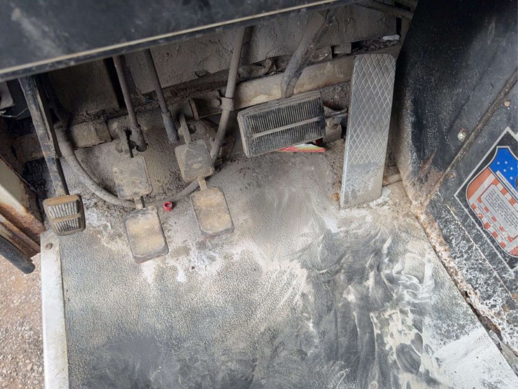 2001-terex-rt230-image-17