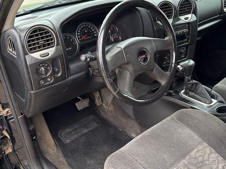2006-gmc-envoy-image-27