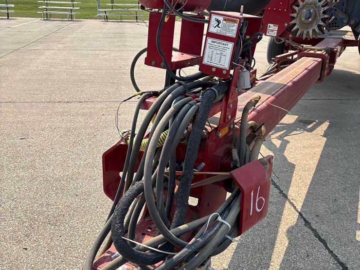2011-case-ih-1240-image-26
