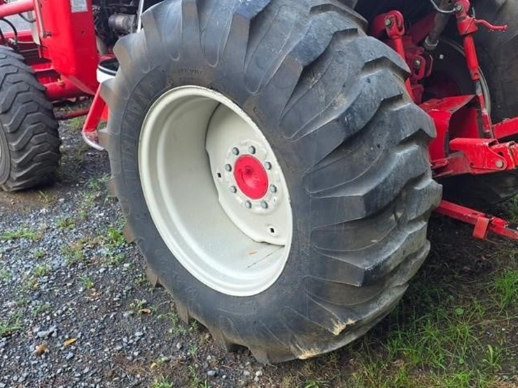 new-holland-boomer-8n-image-14
