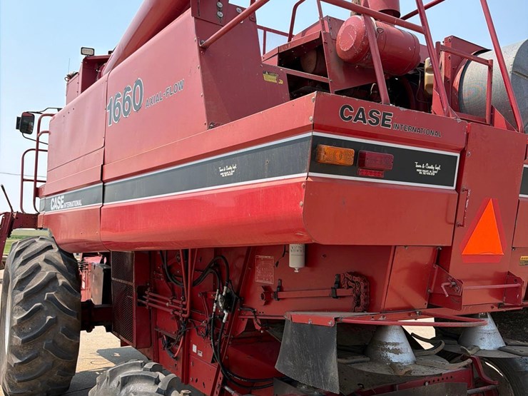 1989-case-ih-1660-image-8