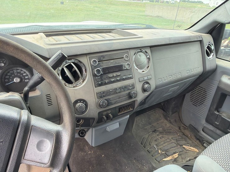2010-ford-f350-image-38
