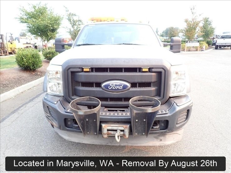 2011-ford-f550-image-32