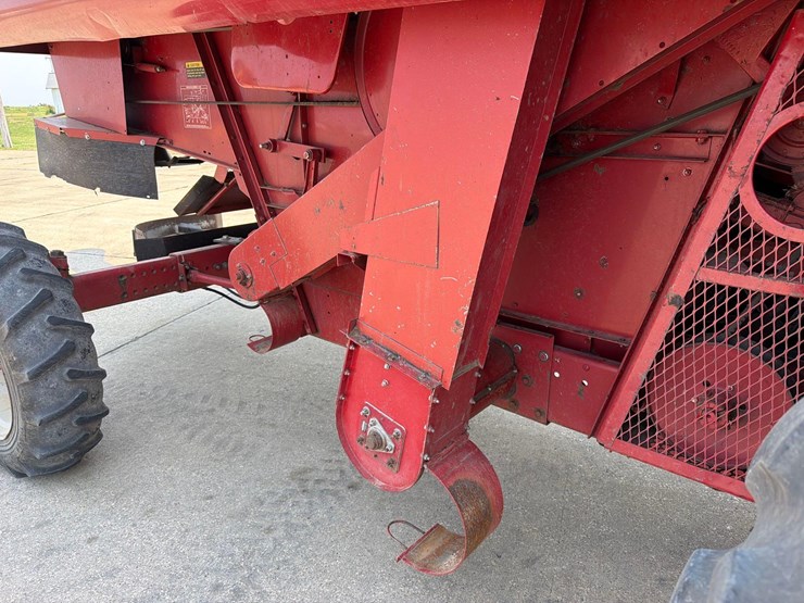 1989-case-ih-1660-image-23
