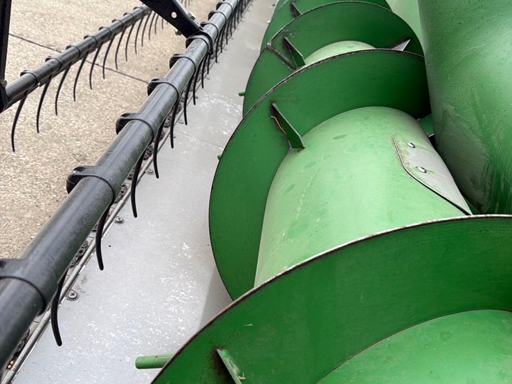 2009-john-deere-635f-image-31