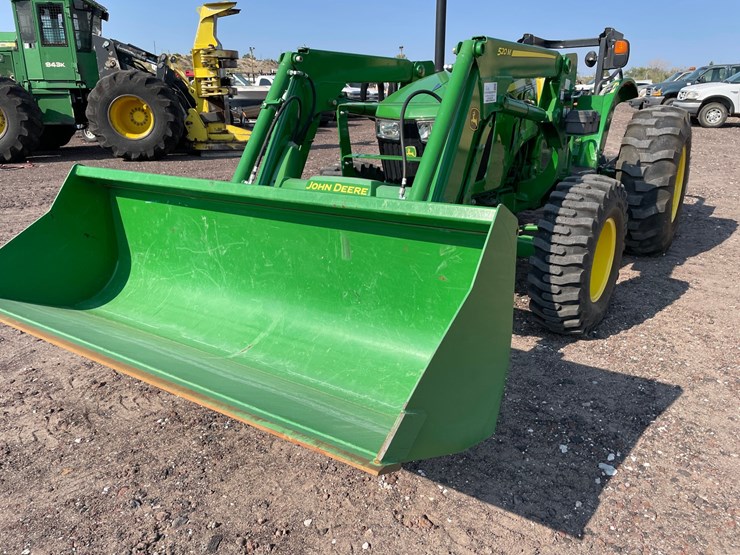 2022-john-deere-5055e-image-7