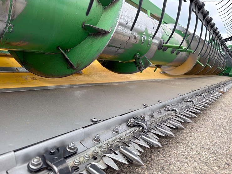 2009-john-deere-635f-image-38