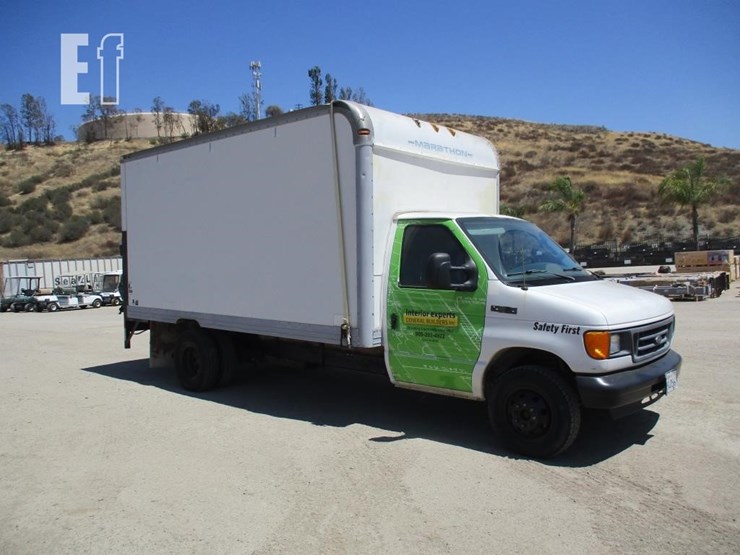 2006-ford-e450-image-2