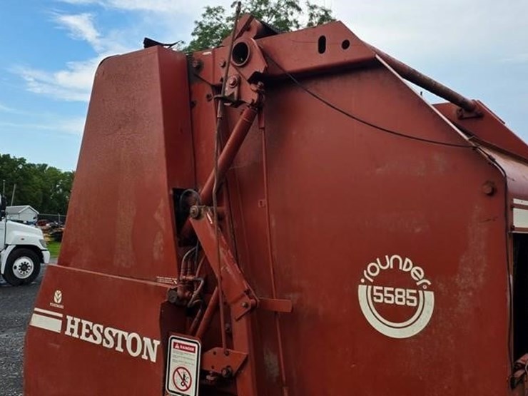 hesston-5585-image-13