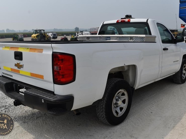 2015-chevrolet-silverado-1500-image-5
