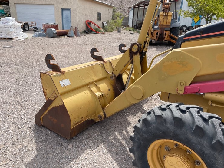 caterpillar-416d-image-17