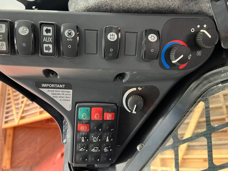 deere-324g-image-31