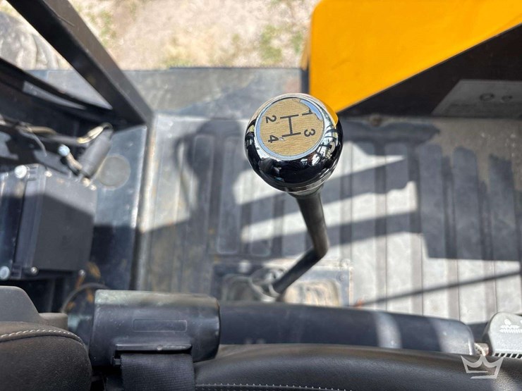2020-jcb-930-image-26