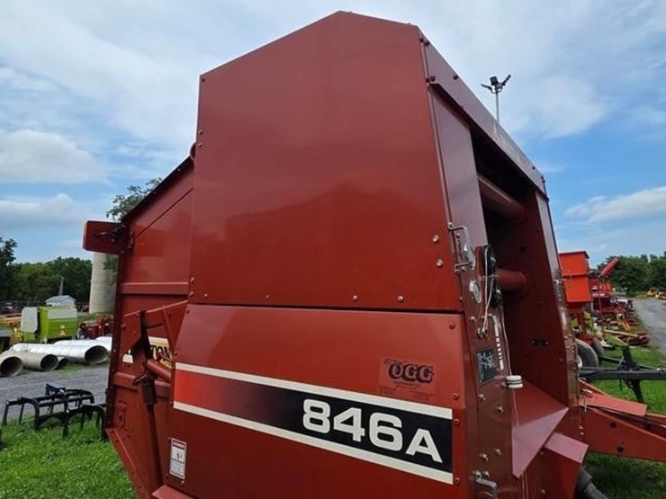 hesston-846a-image-8