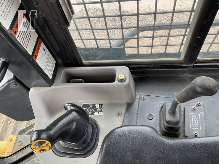 2015-komatsu-d61ex-23-image-14