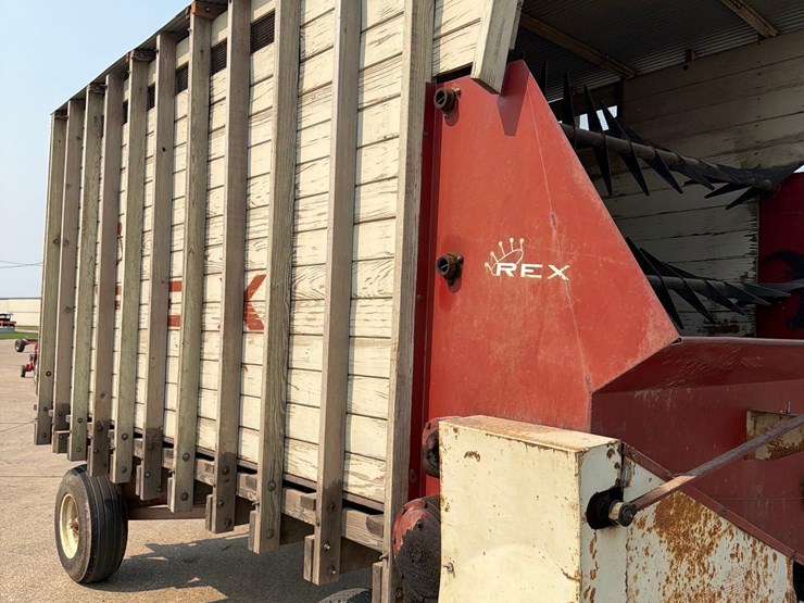 rex-14ft-front-unload-silage-wagon-image-10