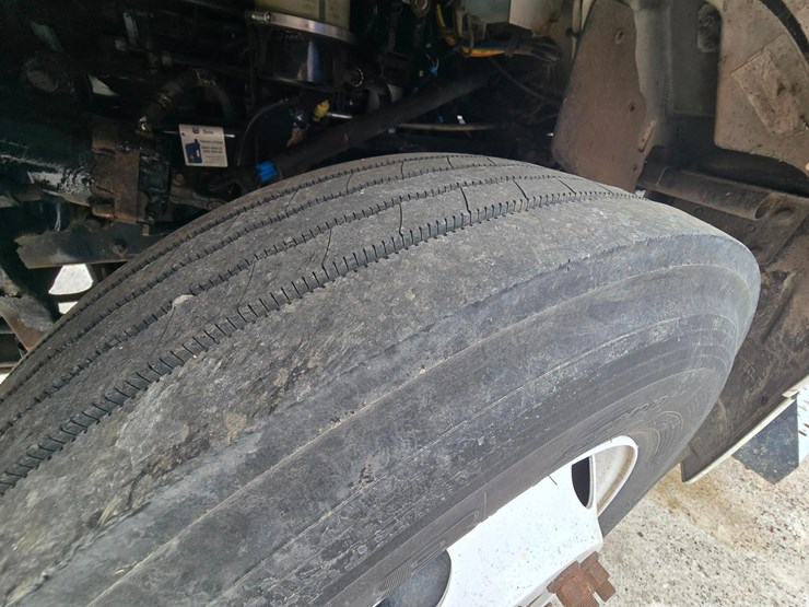 2010-kenworth-t370-image-73
