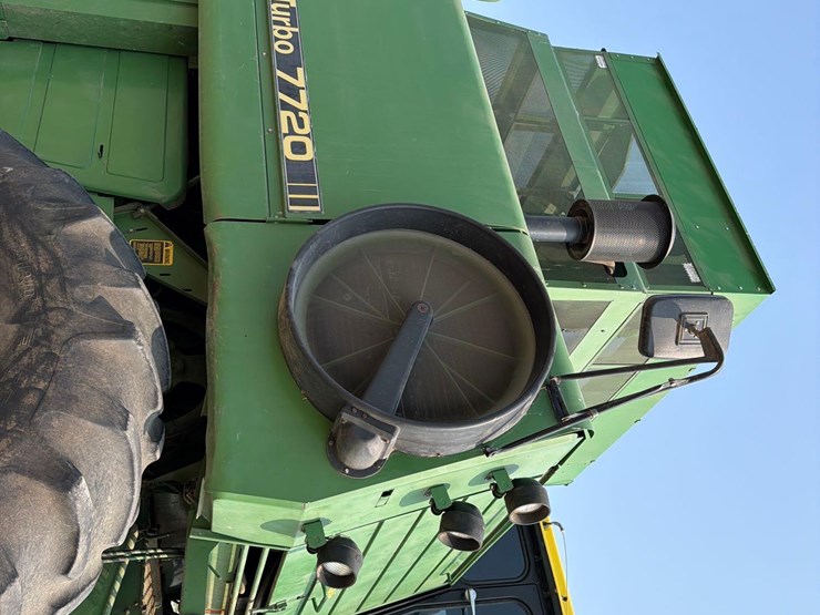 john-deere-7720-image-20