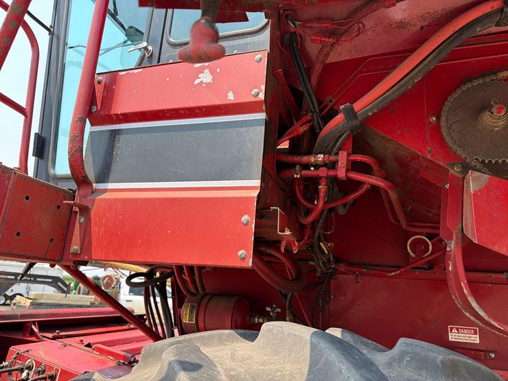 1989-case-ih-1660-image-32