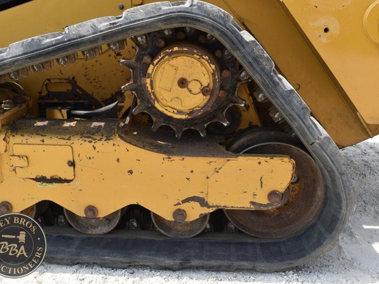 2021-caterpillar-259d3-image-17