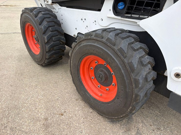 2022-bobcat-s770-image-8