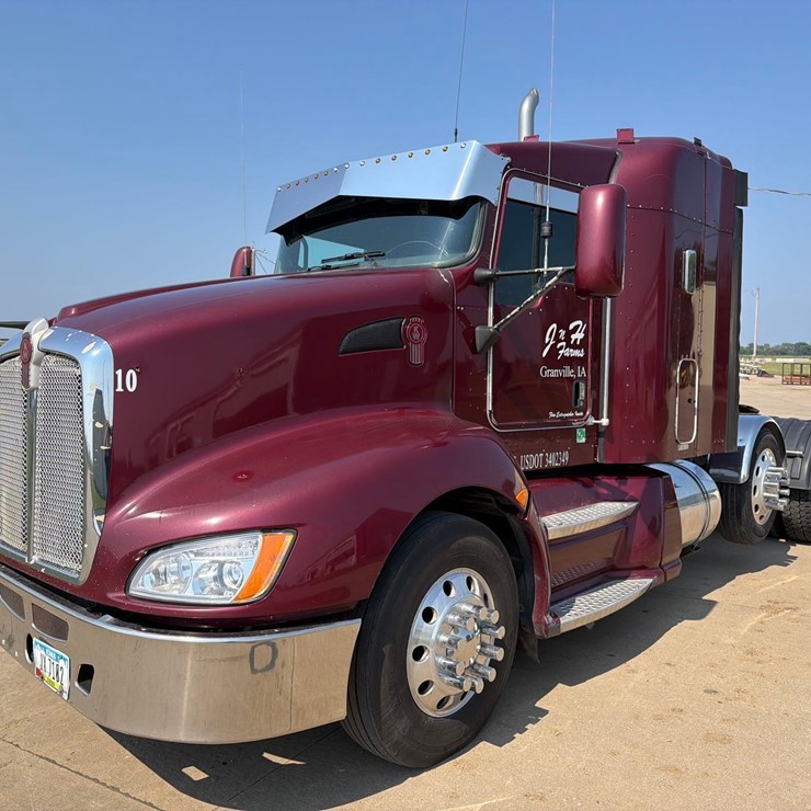 2010 KENWORTH T660