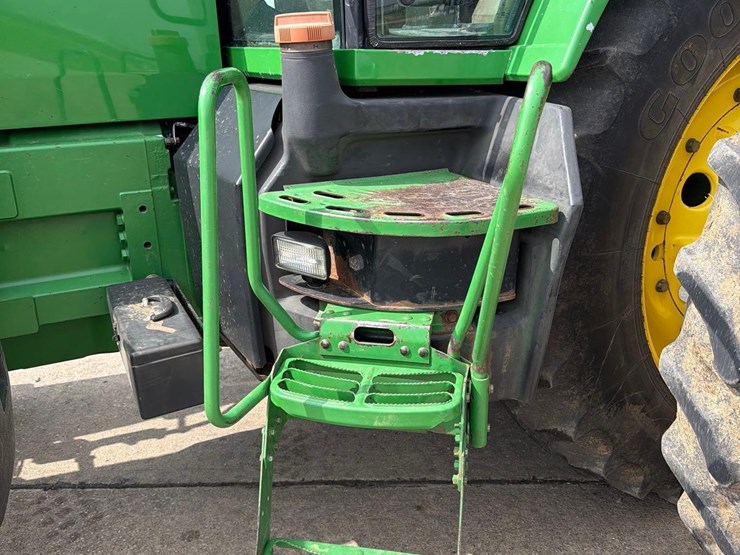 john-deere-8200-image-26
