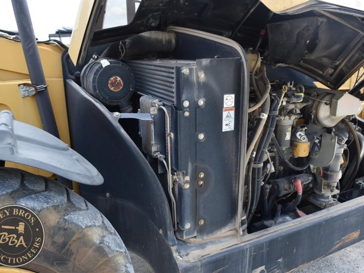 2014-caterpillar-th407c-image-35