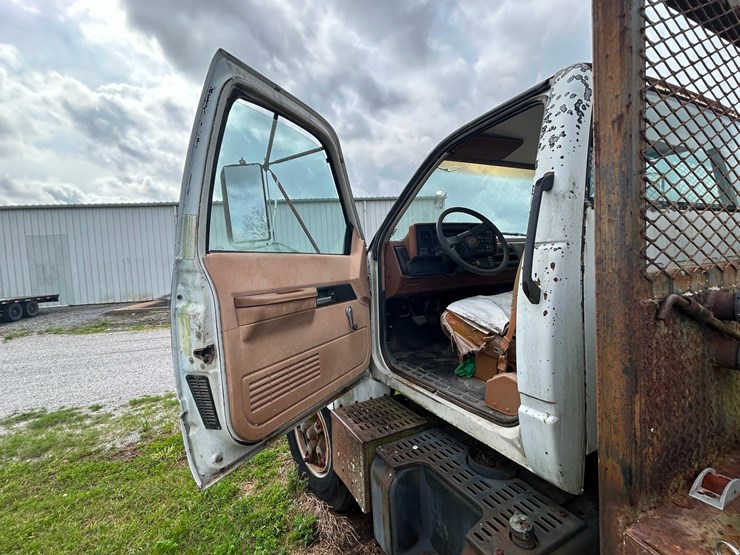 1990-chevrolet-c70-image-56