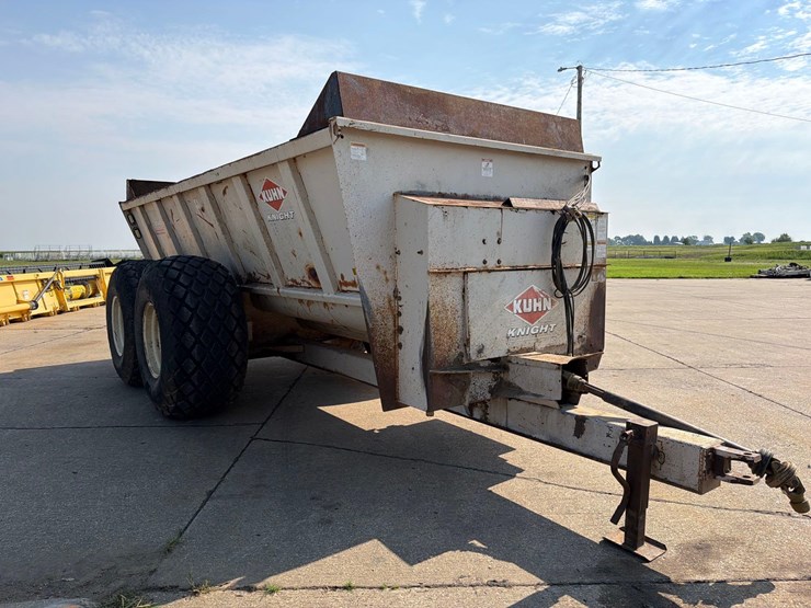kuhn-knight-8140-image-3