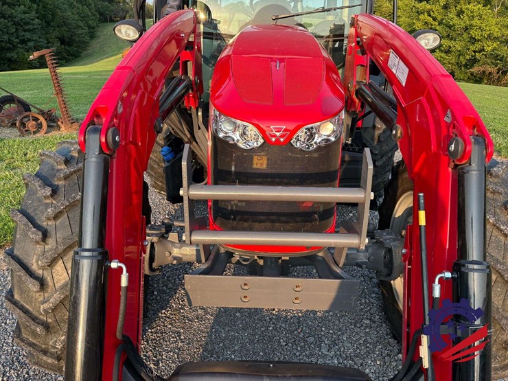 2023-massey-ferguson-5711-image-10