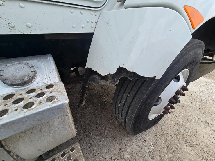 2010-kenworth-t370-image-47