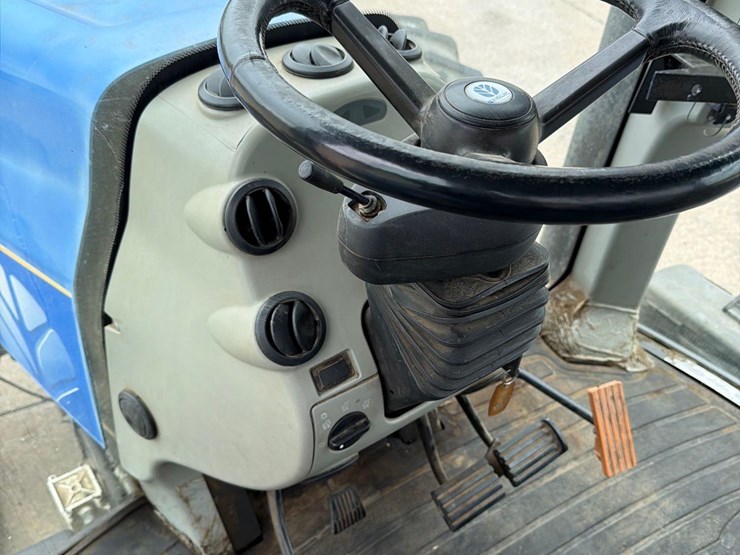 2009-new-holland-t8050-image-45