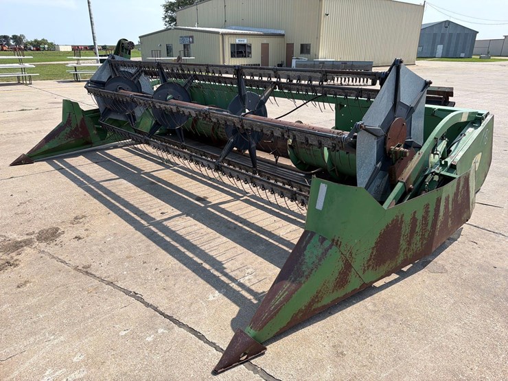 john-deere-216-image-2