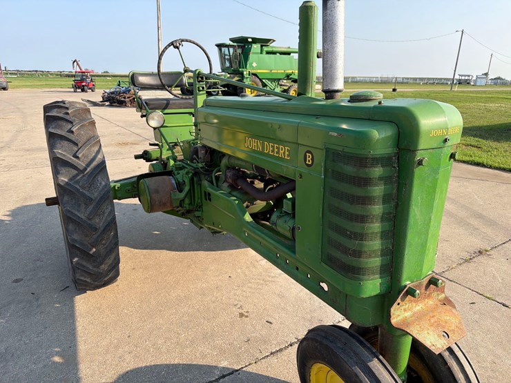 john-deere-b-image-12