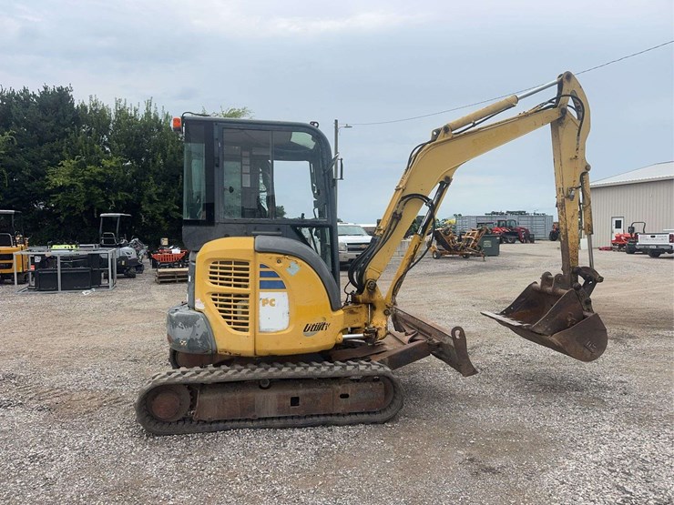 komatsu-pc35mr-image-3