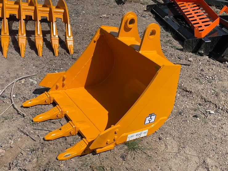 2026-caterpillar-305-image-1